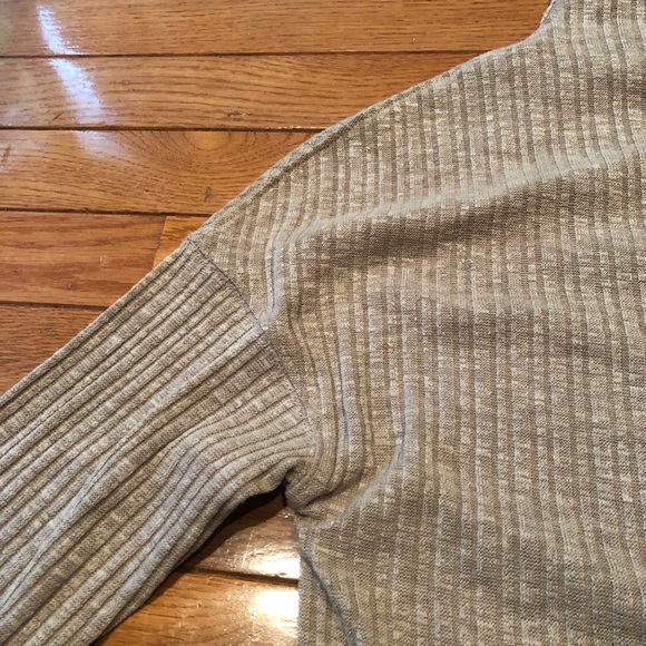 Taupe Light Weight Ribbed Top NWT - Picture 6 of 8